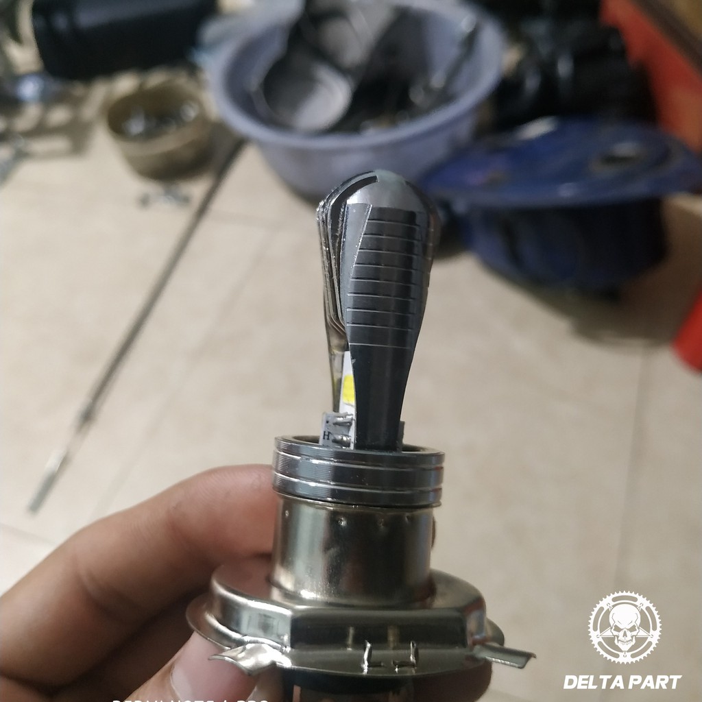 Đèn pha LED 3 chân bao bền