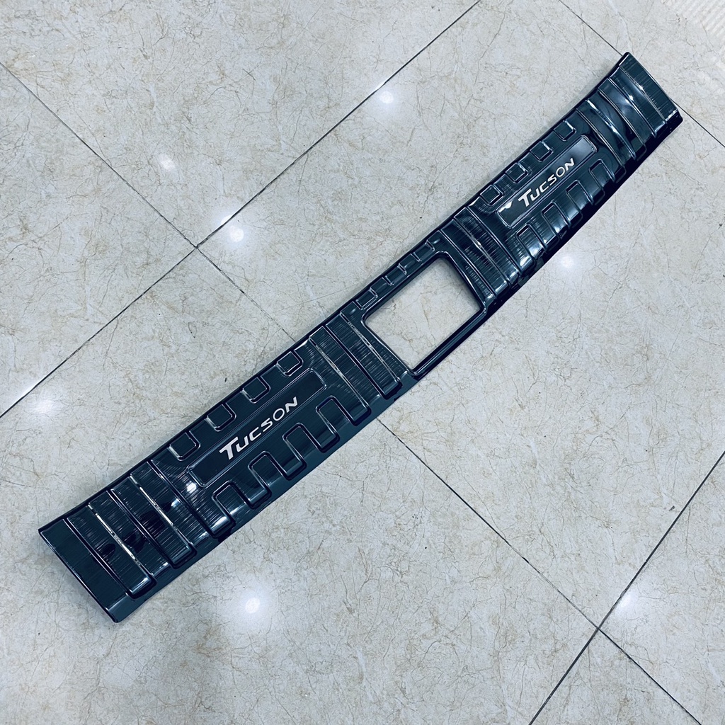 Nẹp cốp xe, chống trầy cốp xe Tucson 2016 đến 2023 Mẫu Titan Cao Cấp - tặng kèm keo tăng dính