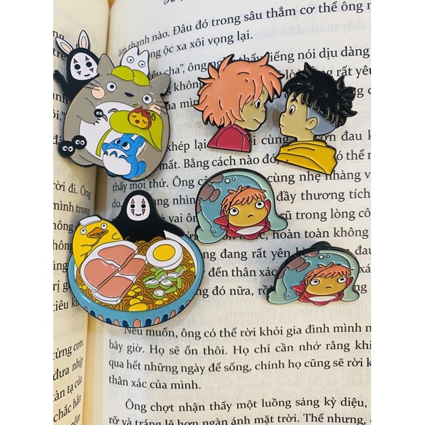 Huy hiệu cài balo siêu hot