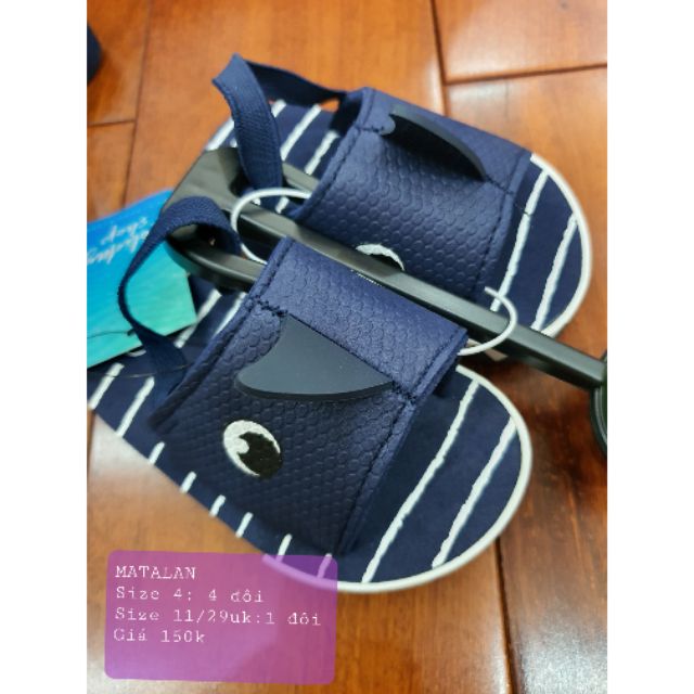 Sandal cá mập