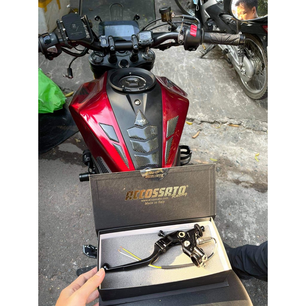 Cùm côn Accossato chính hãng