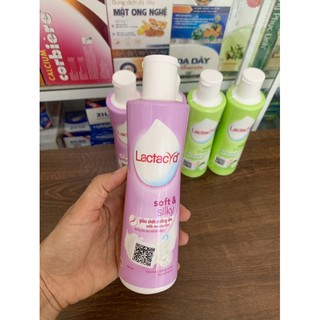 Dung dịch vệ sinh Lactacyd (chai lớn 250ml)