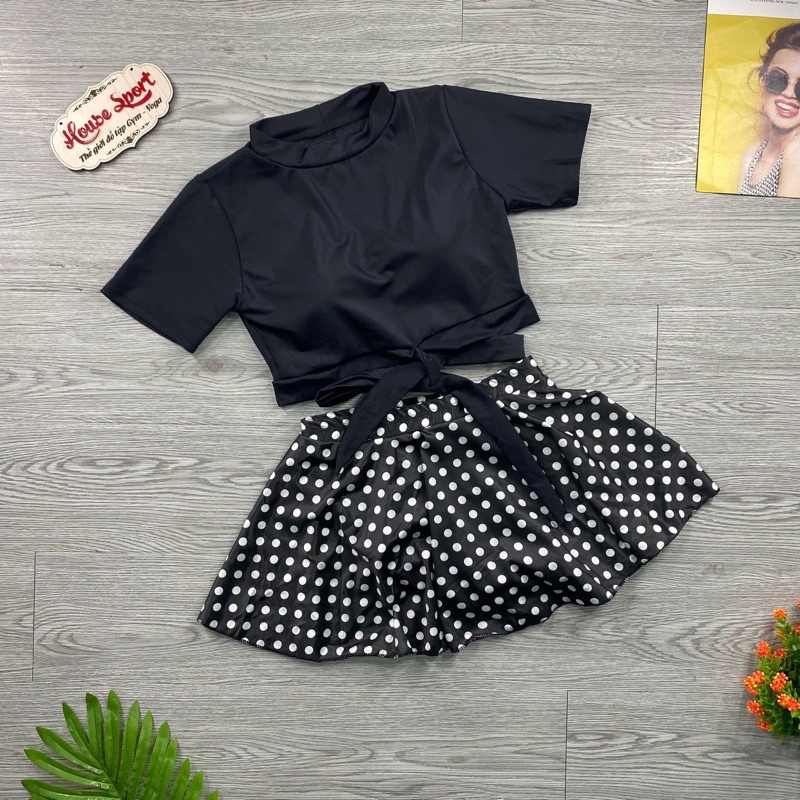 Bikini áo tắm  2 mảnh kín đáo áo đen váy chấm bi ( hàng có sẵn )