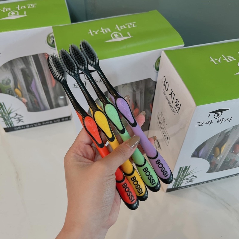 Hộp 30 Bàn Chải Than Tre Hàn Quốc