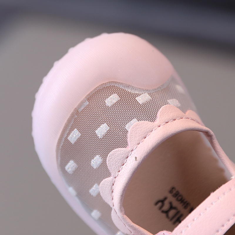 Giày sandals Phối Lưới Thoáng Khí Chống Đá Chân Tiện Dụng Cho Bé Gái Từ 1-3 Tuổi
