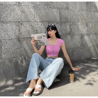 Áo thun croptop ôm body cài nút