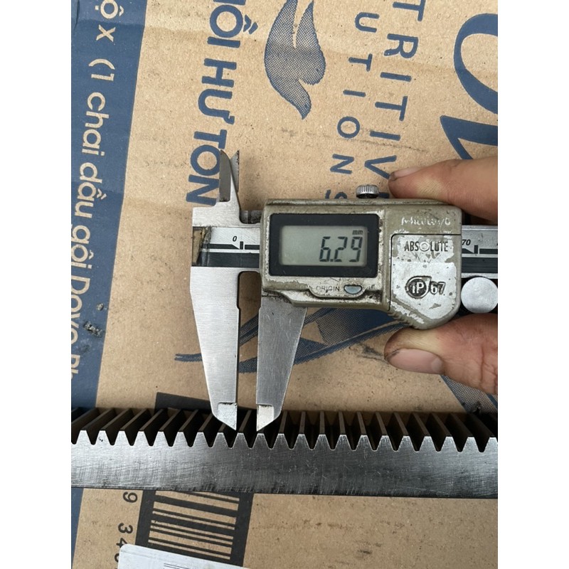 THANH RĂNG M2- 20x20x1000 bước t=6,1