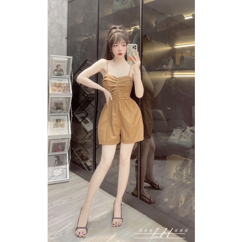 Jumsuit thô xếp ly ngực