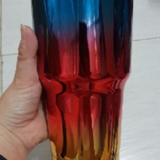 Bình nước Yeti