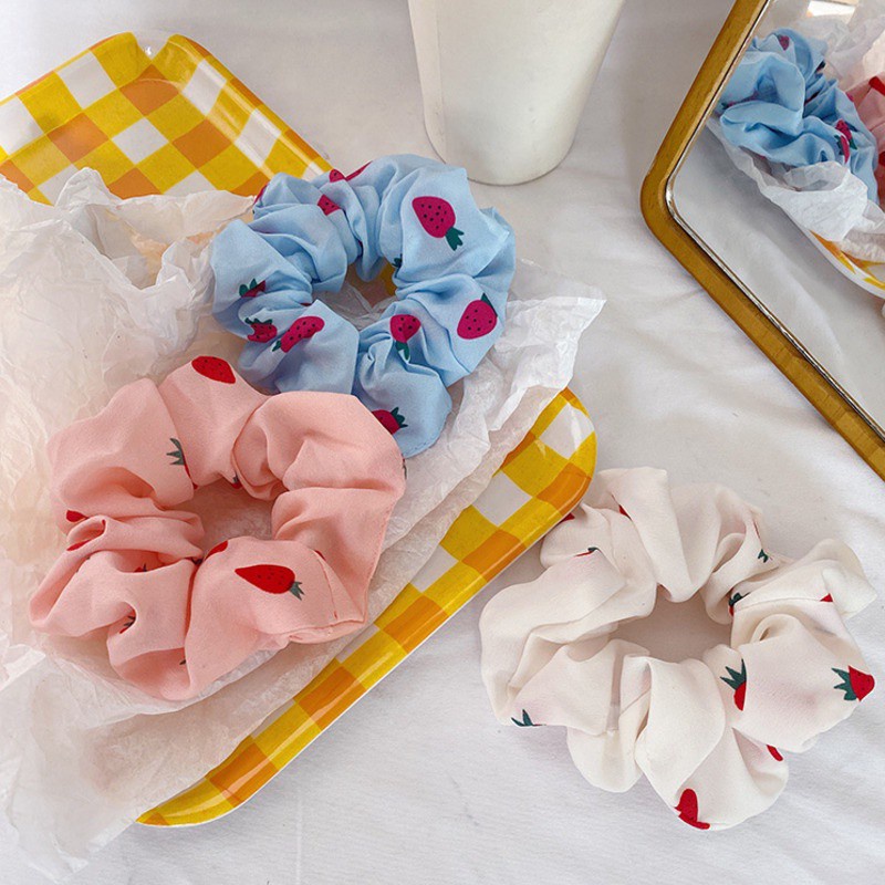 Dây buộc tóc cỡ lớn họa tiết dâu tây dễ thương cho nữ
