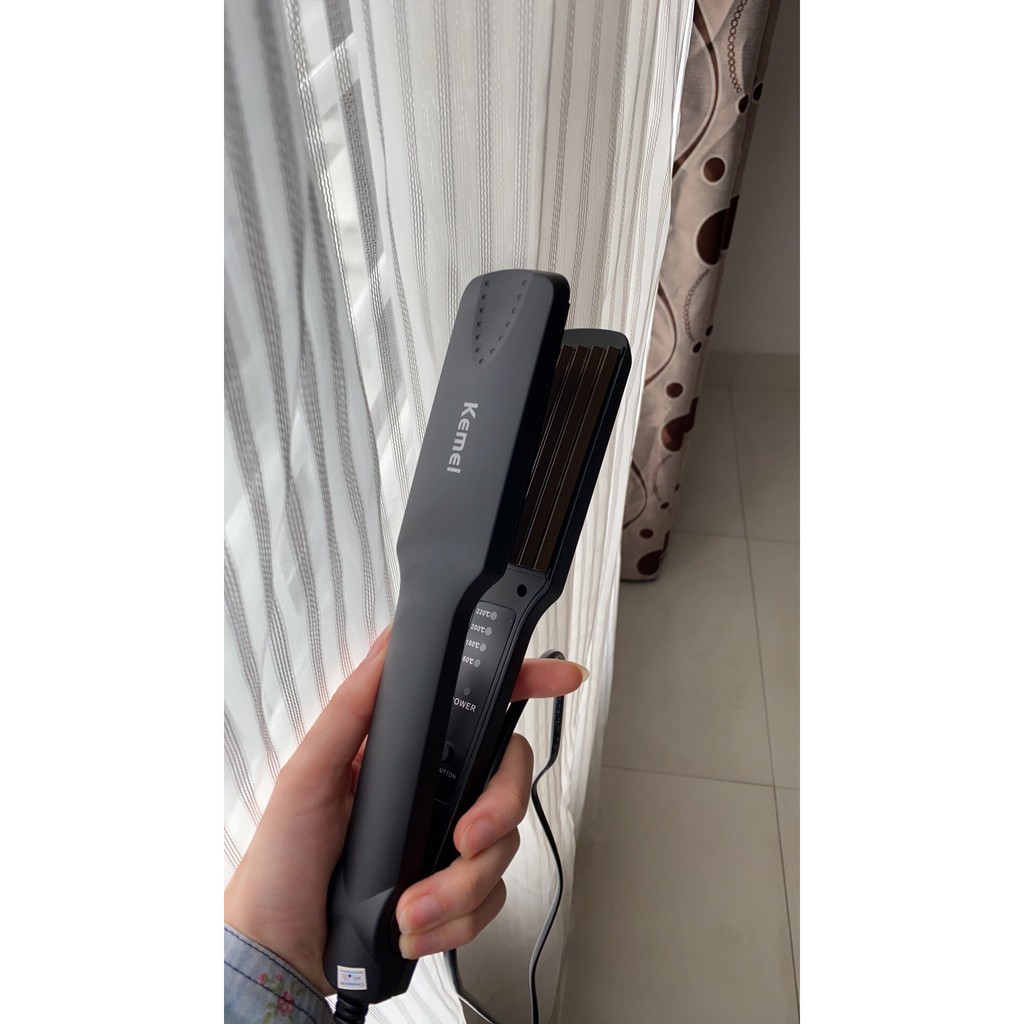 Máy dập xù tóc Kemei 332 Làm nóng nhanh 4 mức chỉnh nhiệt Chính hãng