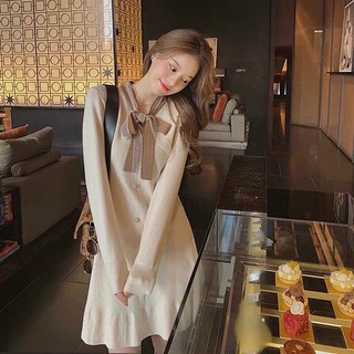 váy len bèo cổ pha tay