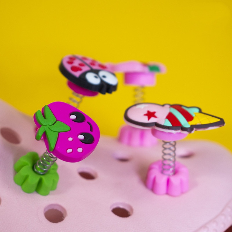 Phụ Kiện Trang Trí Giày Crocs Bằng Nhựa PVC Độc Đáo