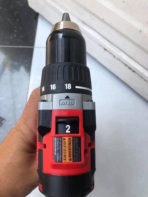 Máy khoan pin Milwuakee 2801