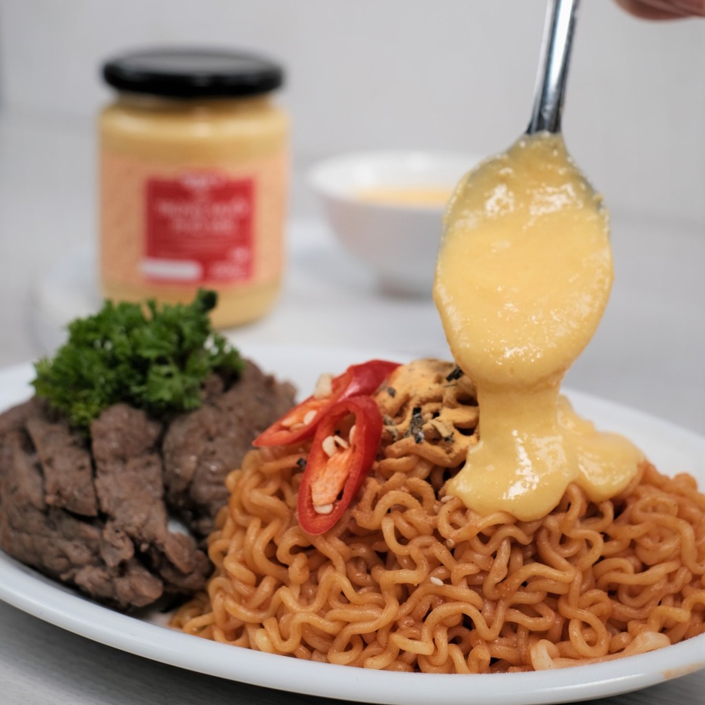 Combo sốt Trứng Muối Phô Mai Saucy 200gr + Tương Ớt Saucy 200gr