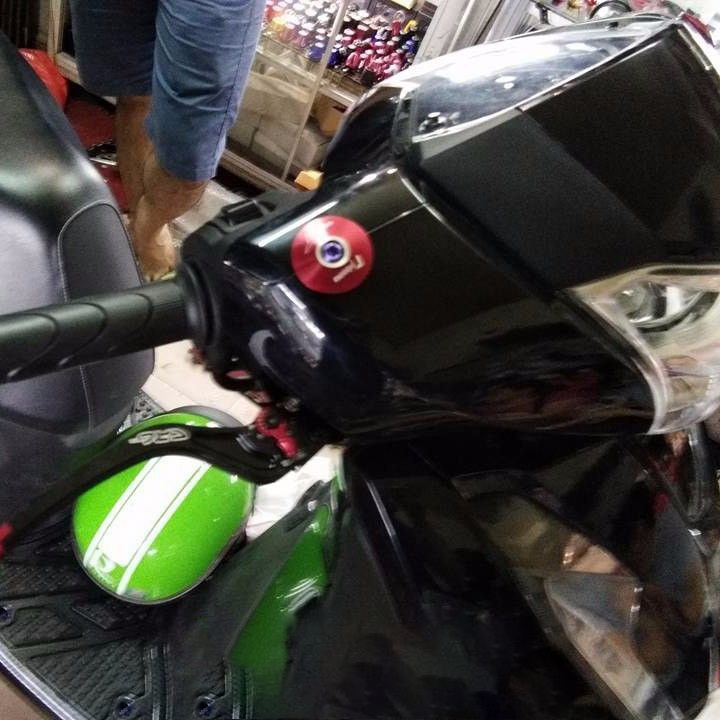 Nút bịt chân gương xe máy SH ,ốc chân kiếng