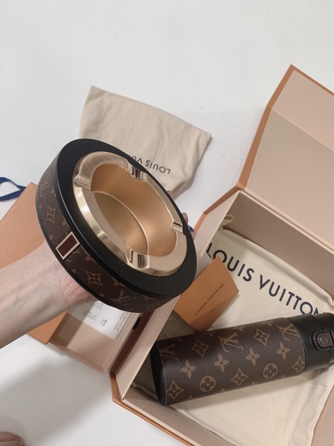 Bình giữ nhiệt và gạt tàn hàng cao cấp xịn sò fullbox có hộp hãng