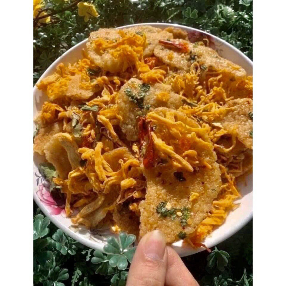 Cơm cháy khô gà  300g giòn rụm hũ pet tiện lợi, TUMDUM  đồ ăn vặt HÀ NỘI | BigBuy360 - bigbuy360.vn