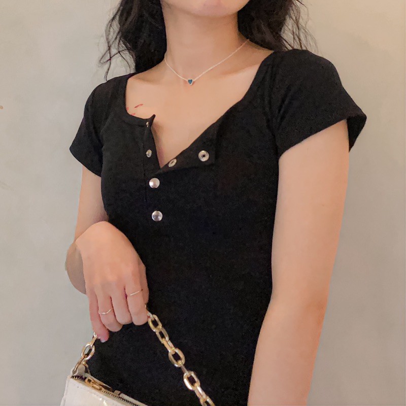 Đầm ôm sexy có nút cổ U🍓Hình thật📷đầm ôm dạo phố mặc 2 kiểu sexy và cổ U | BigBuy360 - bigbuy360.vn