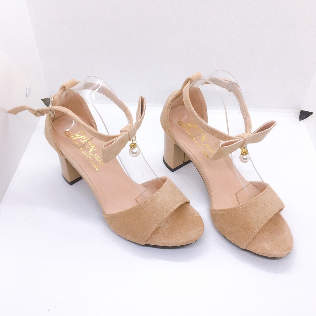 Giày sandal cao gót vuông 7p quai bản chéo cổ nơ hạt châu sành điệu trẻ trung TT