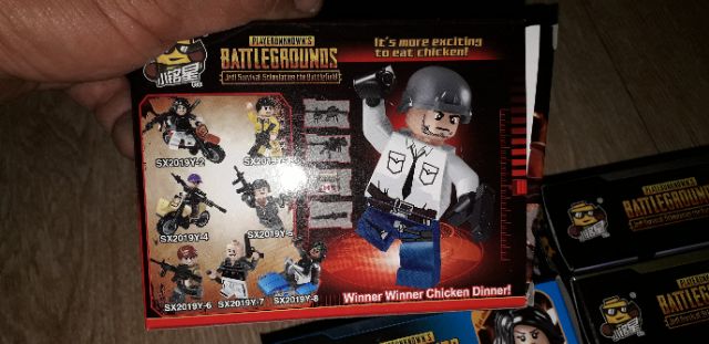 Lắp ráp 1 hộp lắp ráp LegoBattergruond 2019Y