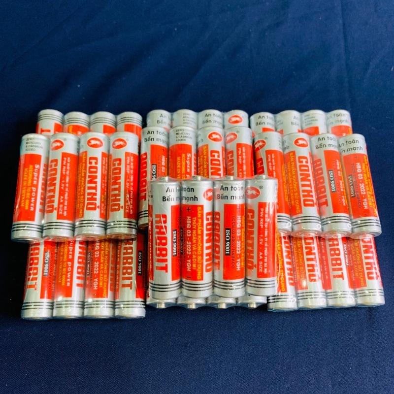 Vỉ 4 viên pin Con Thỏ GABY