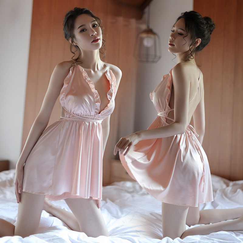 Váy ngủ lụa hở lưng cổ V nhúng bèo có dây thắt nơ gợi cảm (màu da)