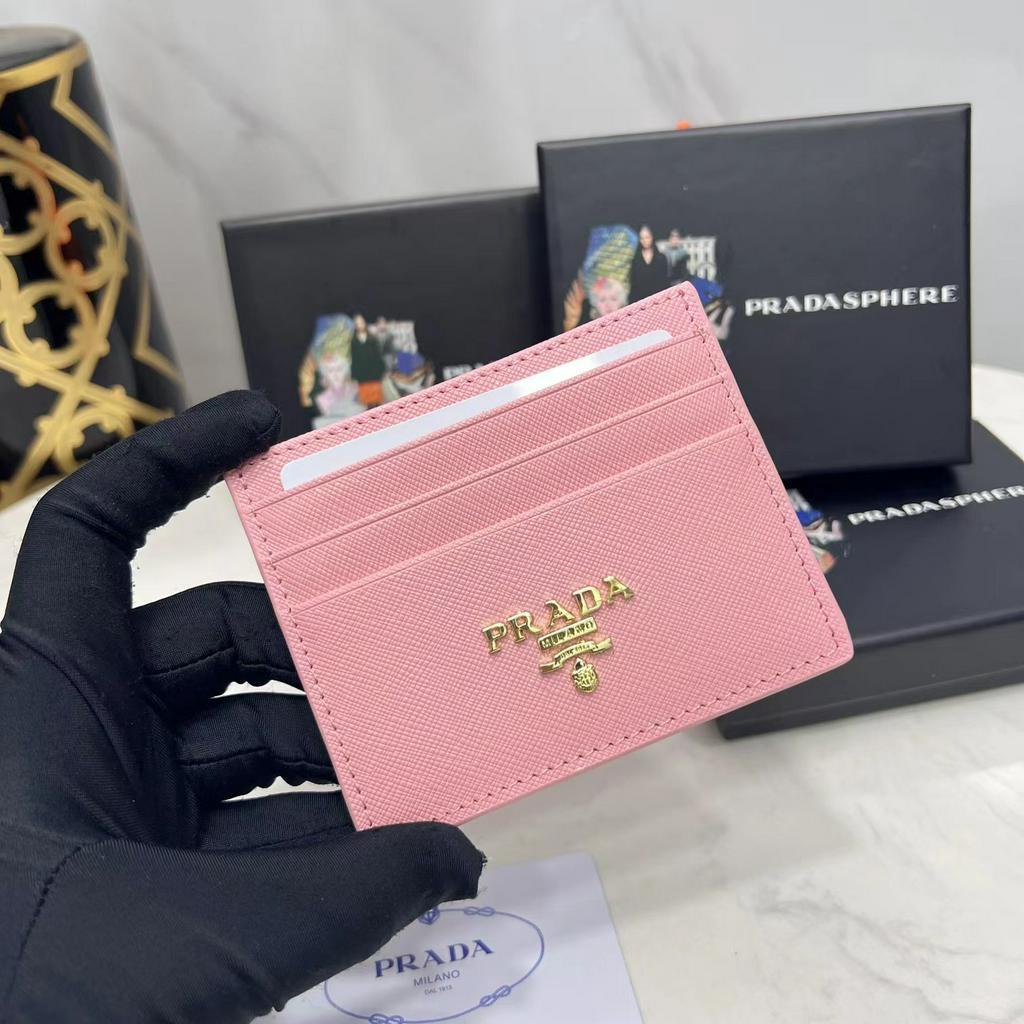 Sẵn sàng giao hàng, chụp ảnh vật lý 100% túi / ví lấy hàng thực mini mới Prada 2023 có hộp