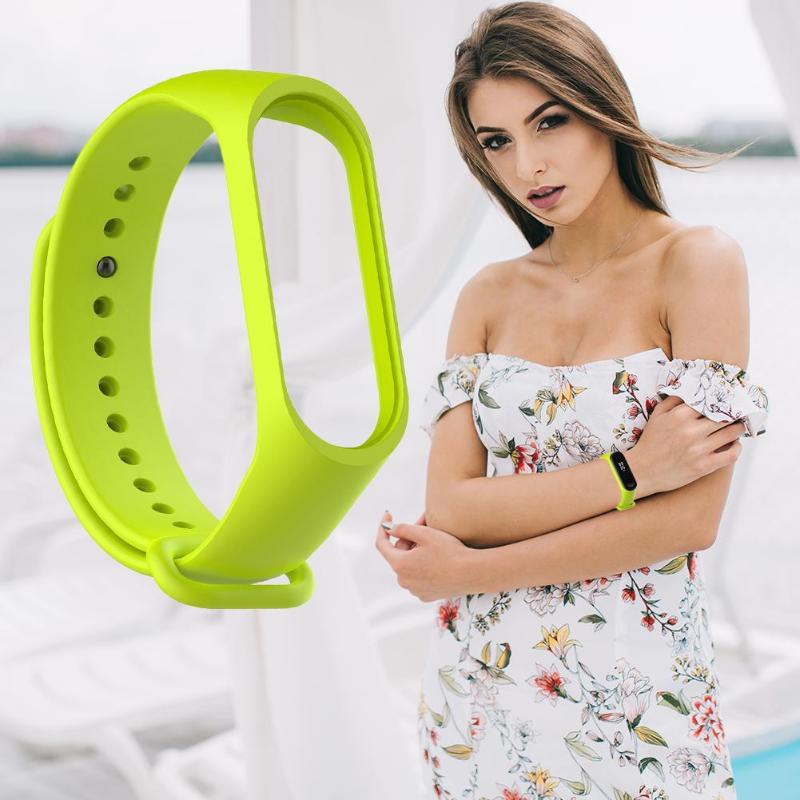 Dây silicon đeo tay thay thế cho đồng hồ thông minh Xiaomi Mi Band 4 thời trang