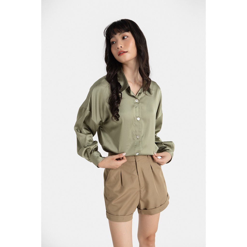 Quần short Maybi bố mịn xanh rêu lai V