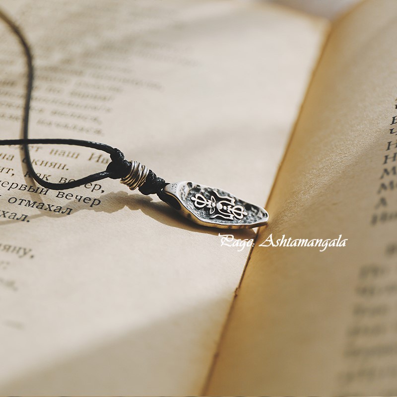 Mặt Dây Chuyền Khắc Om Mani Padme Hum Tây Tạng