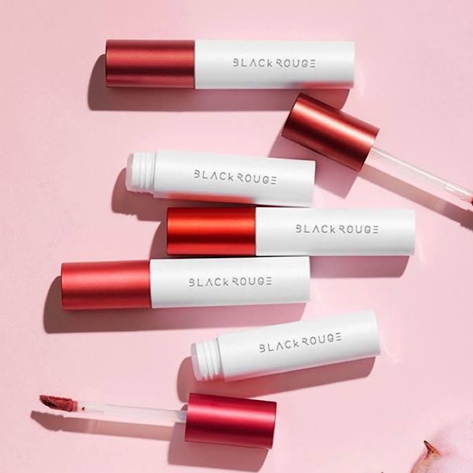 Son kem lì Blackroug e Cotton Lip color