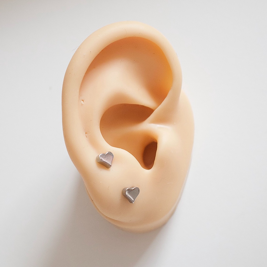 Khuyên Tai Titan Unisex Hình Trái Tim Bi Tròn Không Gỉ Sét Không Ngứa Bông Tai Julies Box 66