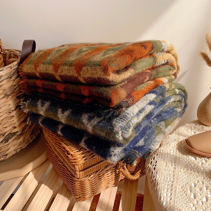 Khăn choàng dài hai mặt bằng len dày dặn phối tua rua thời trang cho nữ
 | BigBuy360 - bigbuy360.vn