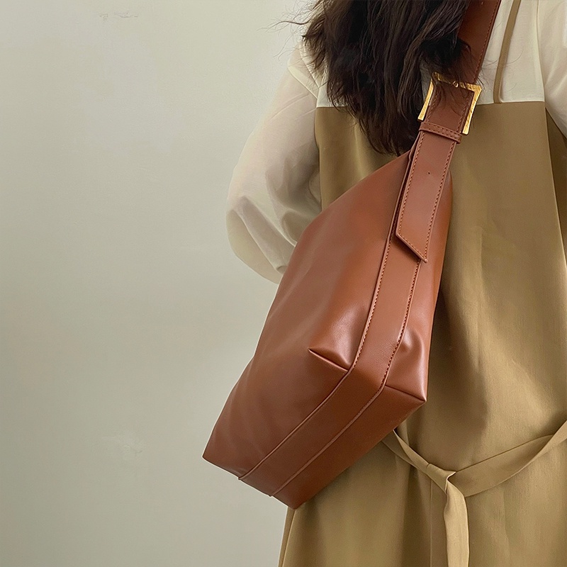 Túi đeo vai cỡ lớn mềm mại phong cách Nhật Hàn đơn giản dễ phối đồ cho nữ