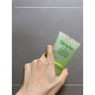 Sữa rửa mặt Simple (mẫu mới)