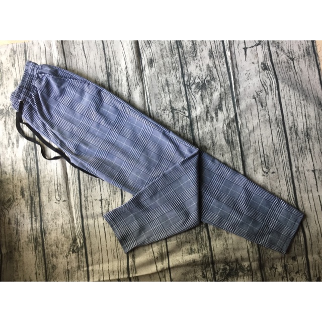 Quần Plaid Pants Xám( ảnh shop chụp)