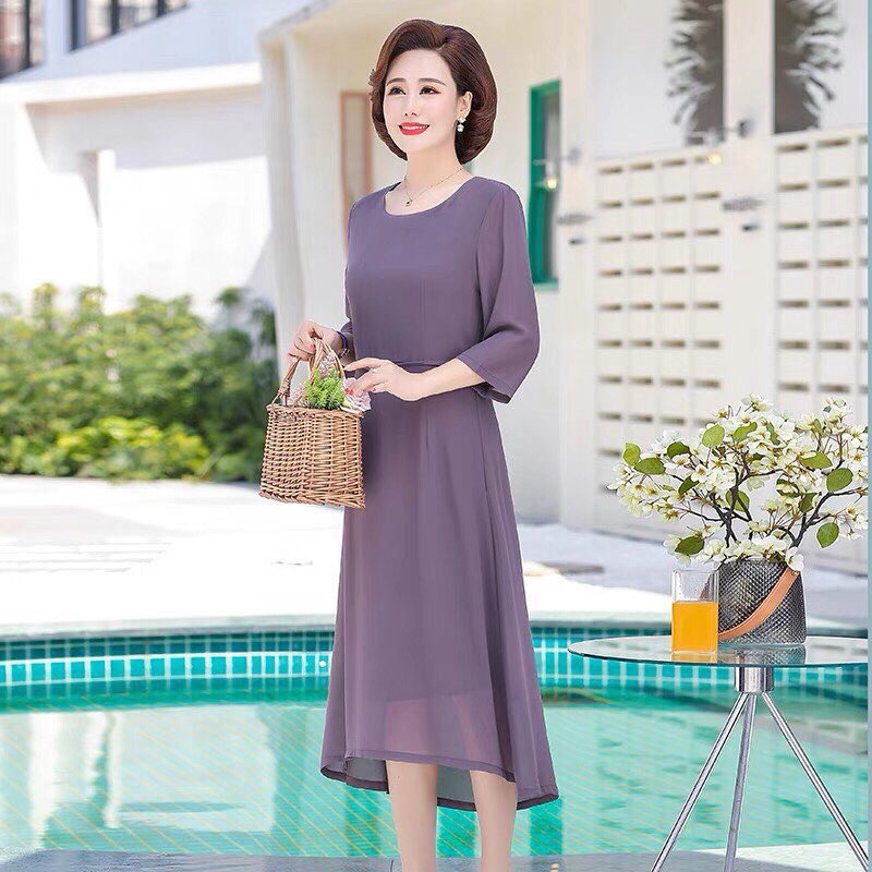 Đầm nữ trung niên dự tiệc sang trọng  Thiên Tú chất thoáng mát nhẹ , kiểu dáng lịch sự kín đáo tôn dáng