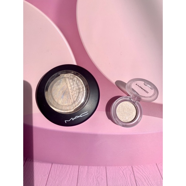 Phấn bắt sáng Highlight MAC Mineralize Skinfinish Poudre De Finition