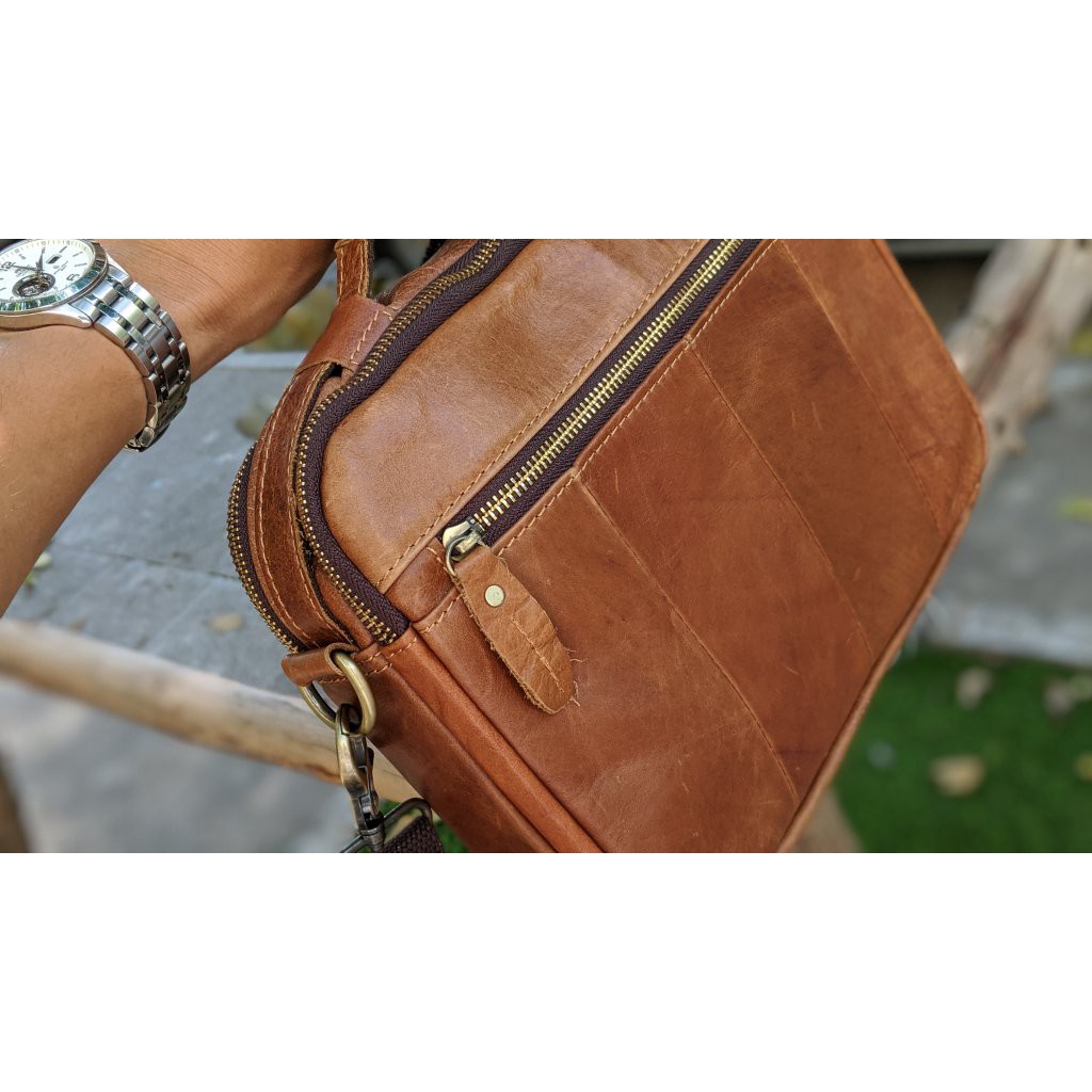 Túi Đeo Chéo Da Bò Pullup Có Tay Cầm Dáng Hộp Cá Tính