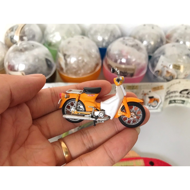 Mô hình xe Honda Super Cub Tỉ lệ 1/32 Aoshima Nhật