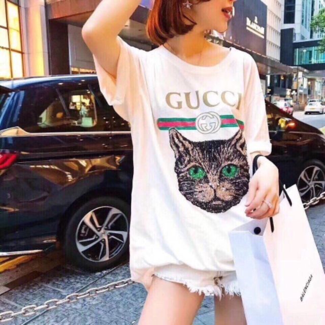 Đầm kiểu áo giấu quần, thêu kim sa