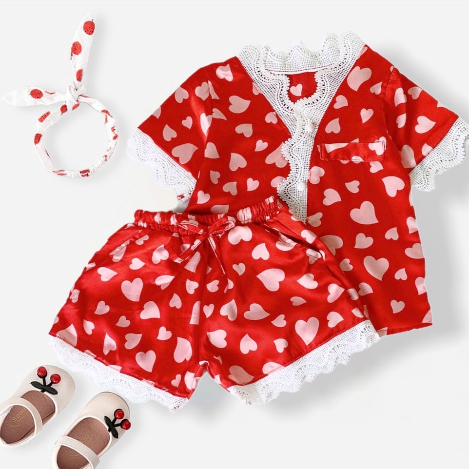 Set Quần Áo Mặc Nhà Trẻ Em Bộ Đồ Ngủ Pijama Cho Bé Gái Cộc Tay Lụa Satin Hình Tim Phối Viền Ren - Babi mama BN22