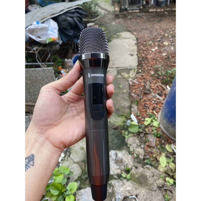 Bộ Micro Không Dây Đa Chức Năng ZANSONG V28 Mic Cầm Tay Nhỏ Gọn Thiết Kế Sang Trọng Chống Hú Tốt . Độ Nhạy Mic Cực Cao