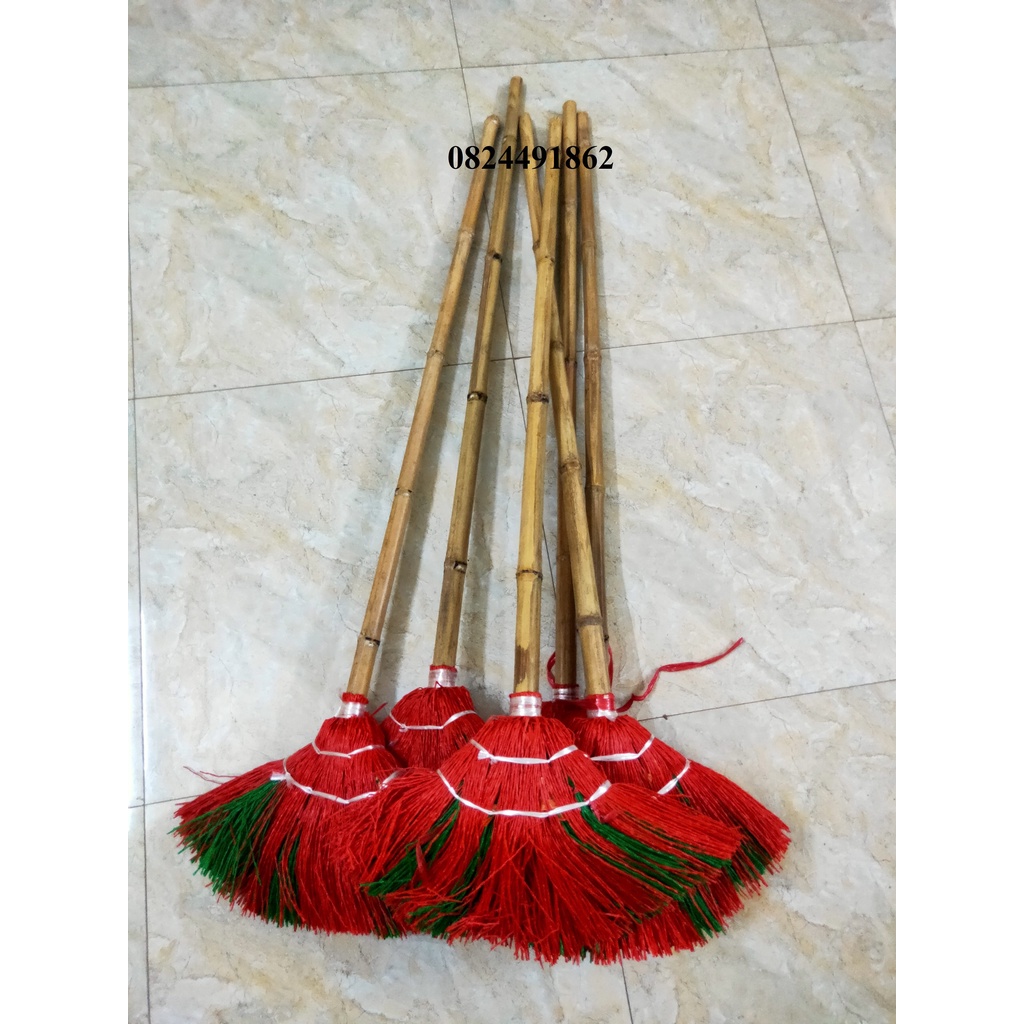 Chổi chiếu sợi nhựa cán Tre dài 135cm quét sân, quét nhà