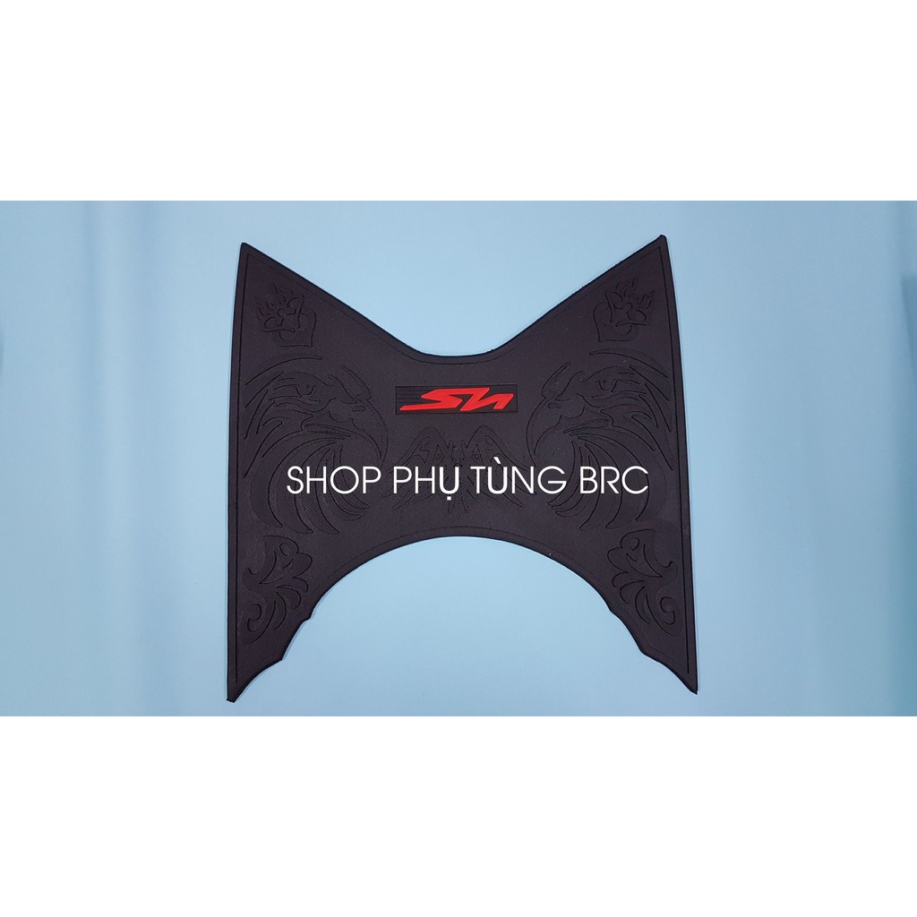 Thảm cao su để chân xe SH 2020 trở lên.