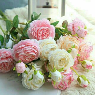 Cành hồng trà mao vương giả 2 bông 1 nụ trang trí