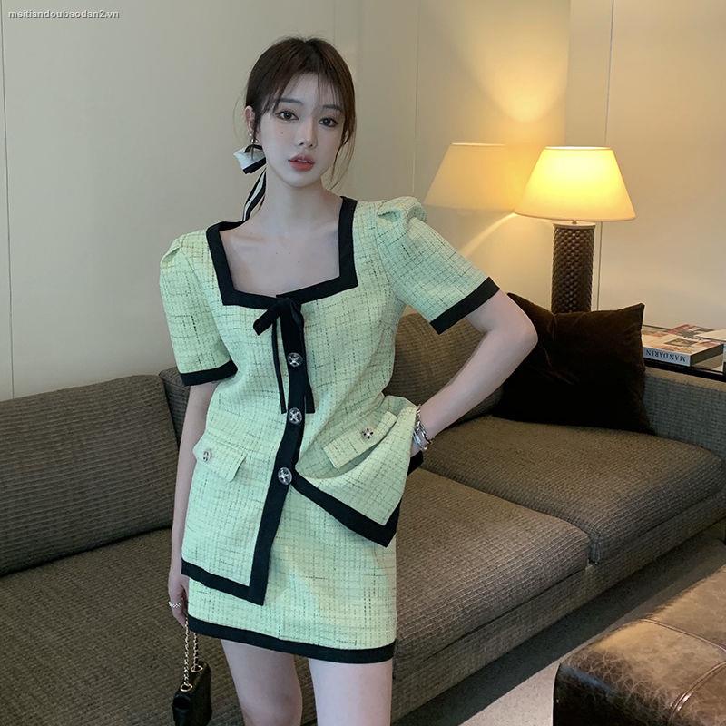 Bộ áo kiểu tay ngắn + chân váy lưng cao phong cách thời trang mới cho nữ