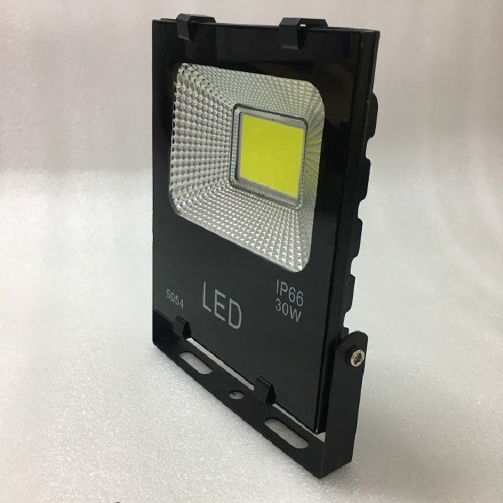 ĐÈN PHA LED 30W SIÊU SÁNG TIẾT KIỆM ĐIỆN - ĐÈN LED CHIẾU SÁNG NGOÀI TRỜI