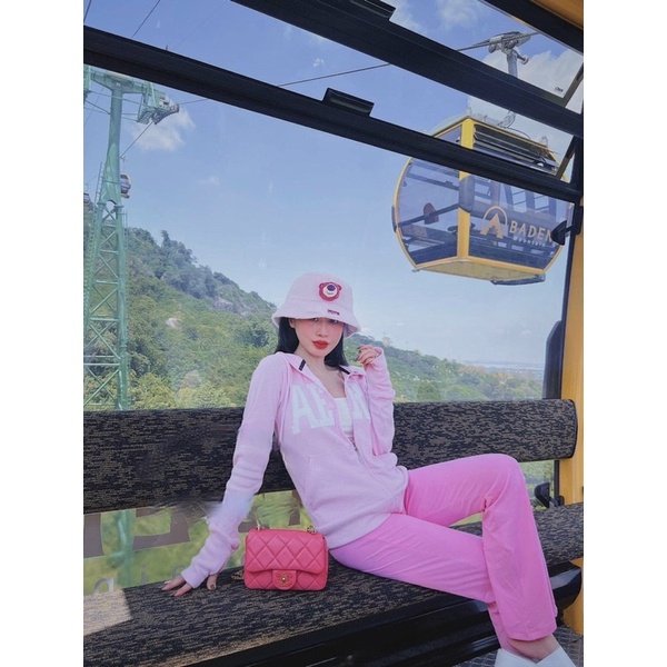 Áo khoác thêu chữ form thường